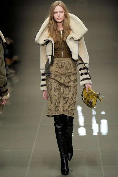 Look 8